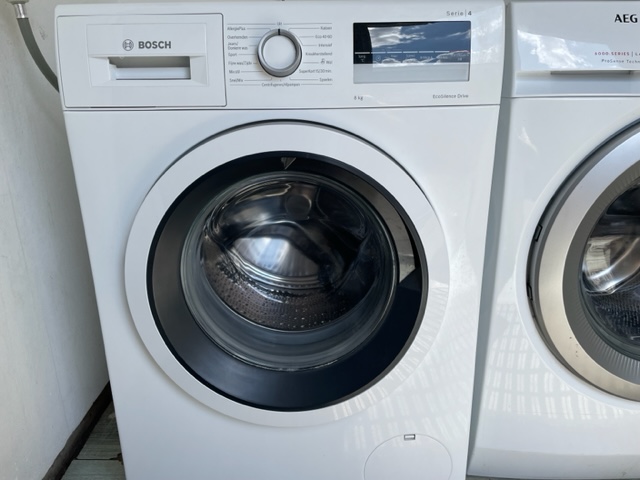 350 euro.Bijna Nieuw weinig gebruikt Bosch EcoSilence 8Kg A+++
