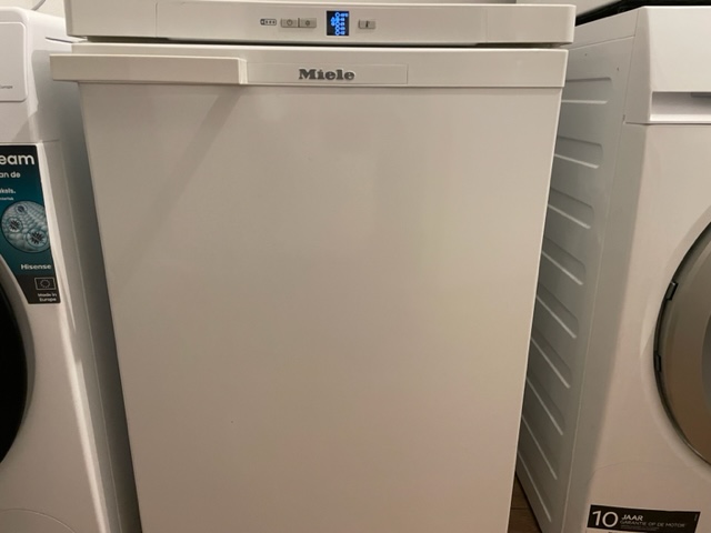 250 euro.In Perfecte staat jong Miele Tafel Model Vriezer A+