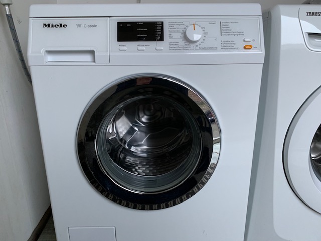 375 euro.In Nieuwstaat Amper gebruikt Miele W Classic 7Kg 1400T  A++